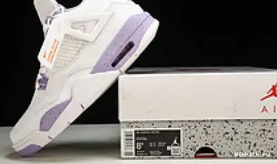 - RETRO JORDAN 4 SB 0605